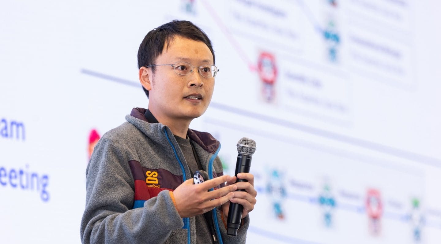 James Zou na konferenci